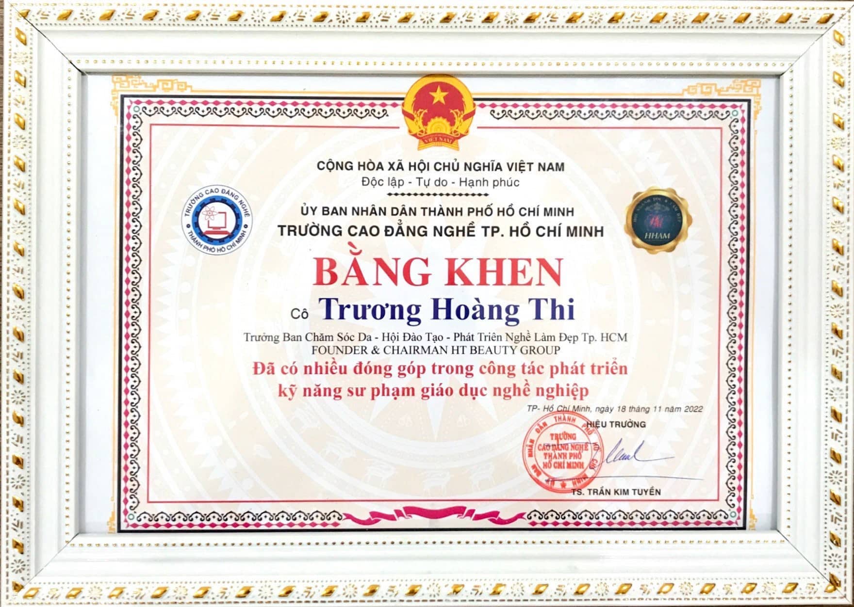 Bằng khen chứng nhận