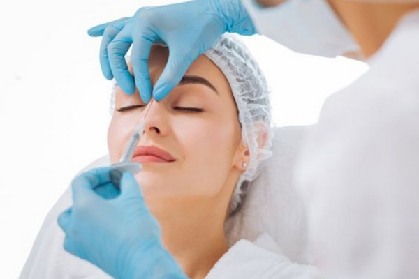 Nên nâng mũi bằng tiêm filler hay chỉ?