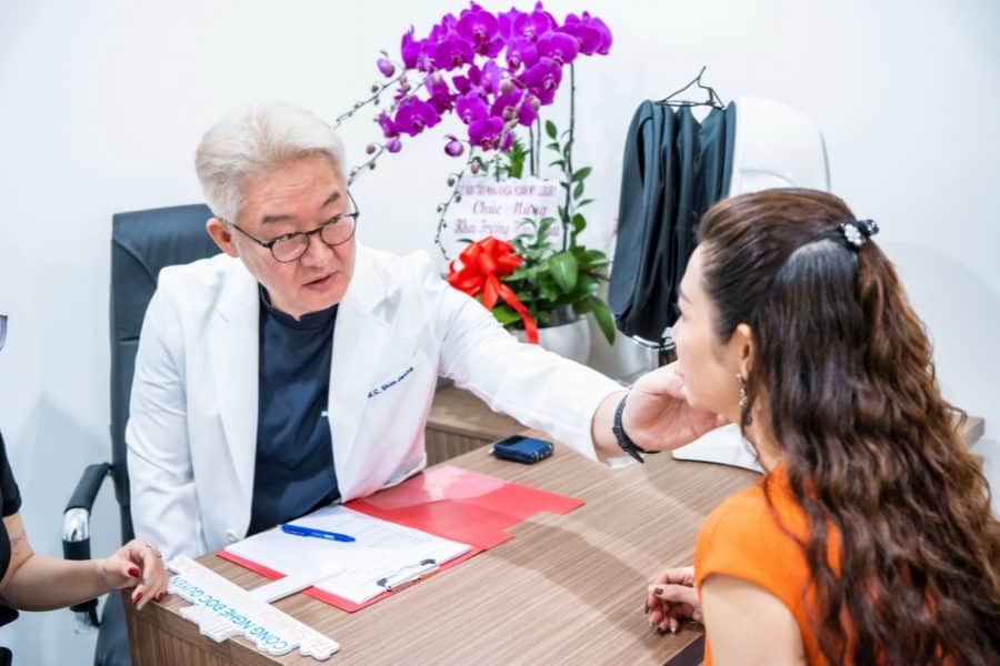 bac si tham kham 20221129152700 pwbk8