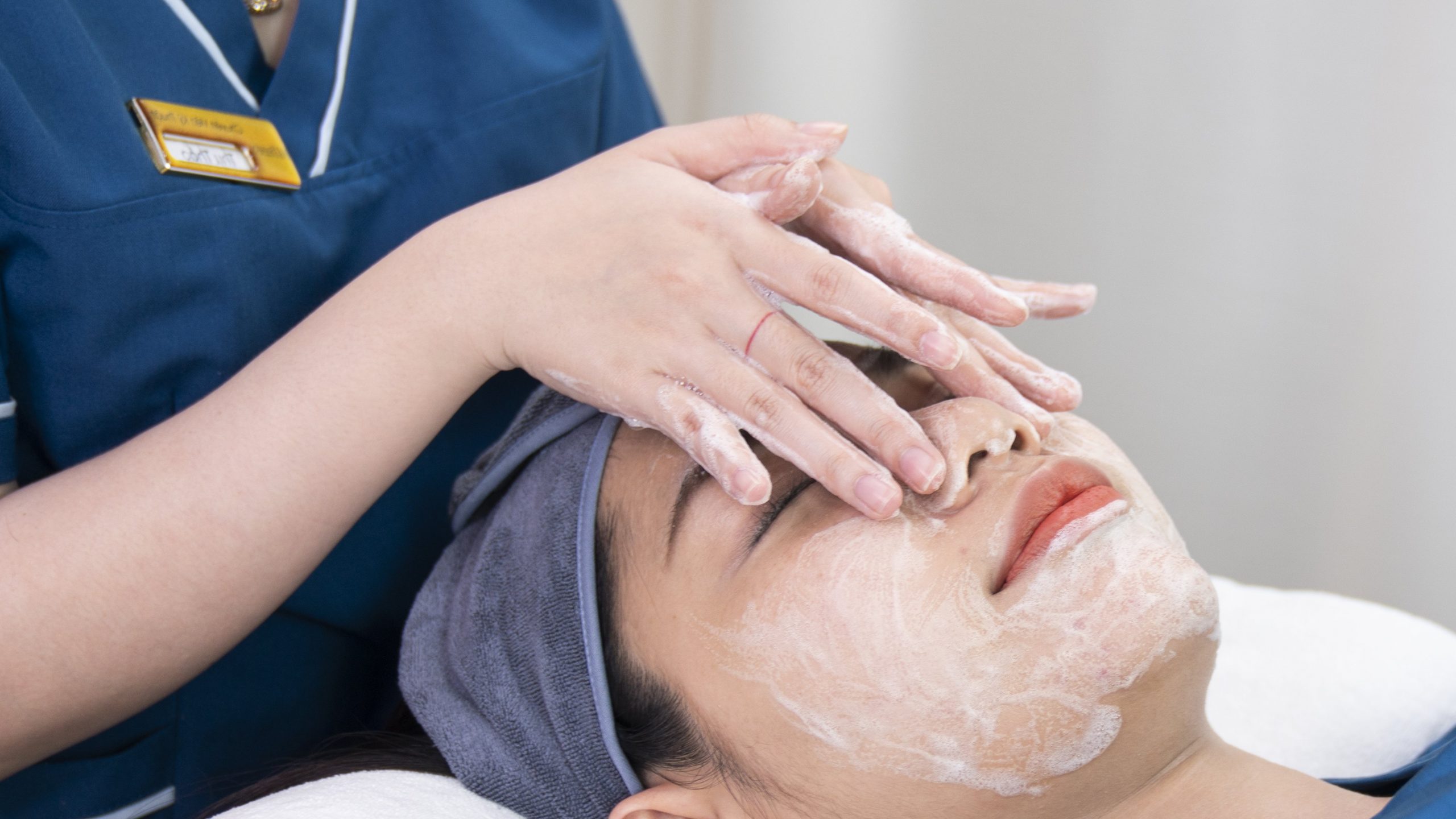 BÍ QUYẾT DƯỠNG DA MẶT TRẮNG HỒNG, TINH KHIẾT CHỈ SAU 18 NGÀY MACÔRD PRO