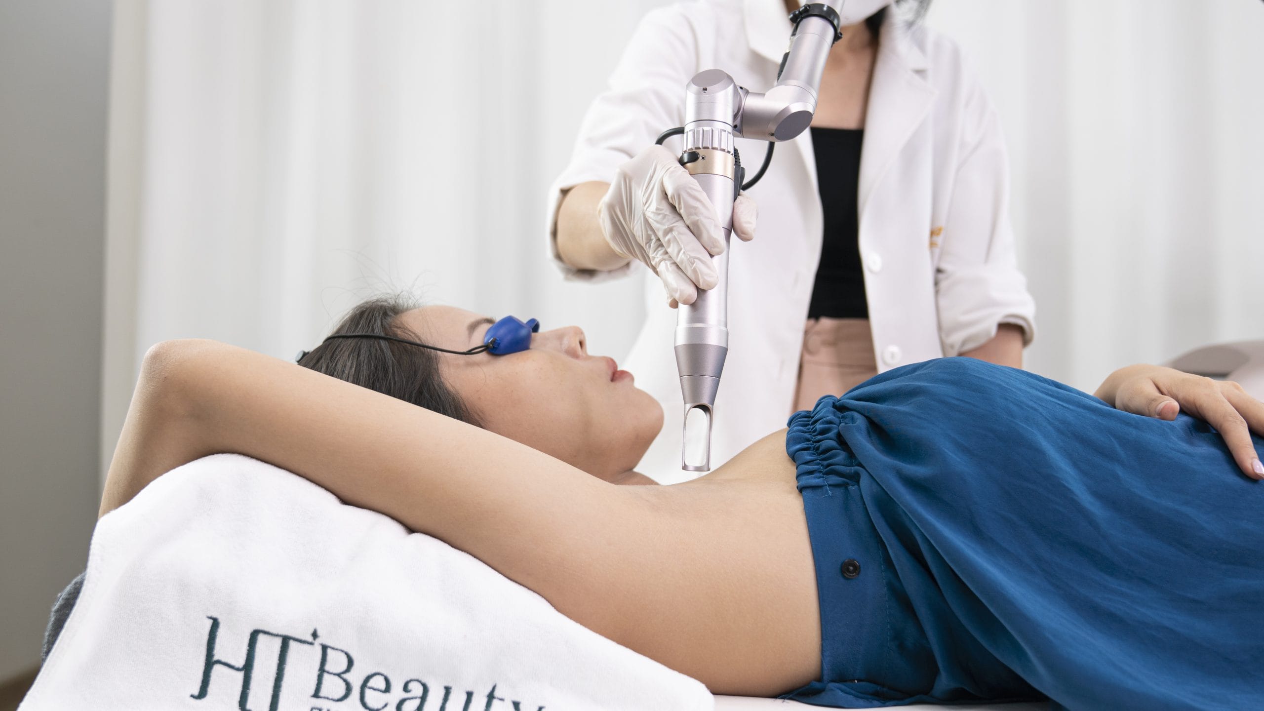 Điều trị thâm nách bằng Laser